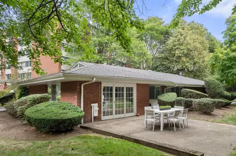 Exterior - 18 Chestnut Pl, Brookline, MA 02445 photo 2 of 5