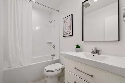 Bath - 18 Chestnut Pl, Brookline, MA 02445 photo 1 of 2