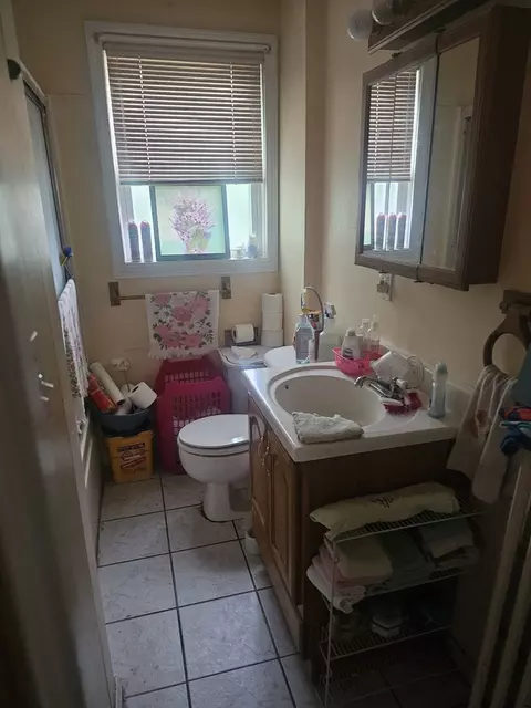 Bath - 65-67 Farnham St, Fall River, MA 02720 photo 3 of 3