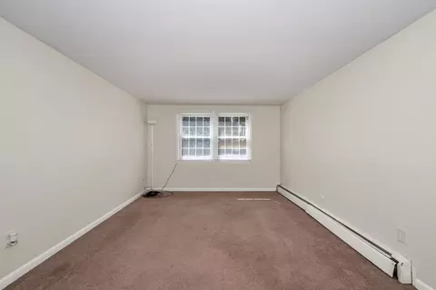 Living - 90 E Broadway #11, Derry, NH 03038 photo 3 of 4