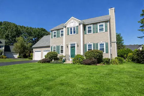 41 Juniperwood Dr, Haverhill, MA 01832