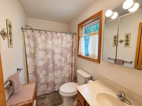 Bath - 36 Ludlow Rd, Chicopee, MA 01020 photo 1 of 2