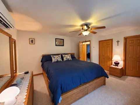 Bedroom - 36 Ludlow Rd, Chicopee, MA 01020 photo 3 of 6