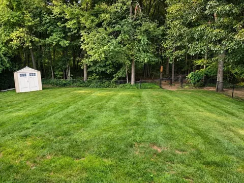Exterior - 36 Ludlow Rd, Chicopee, MA 01020 photo 8 of 12