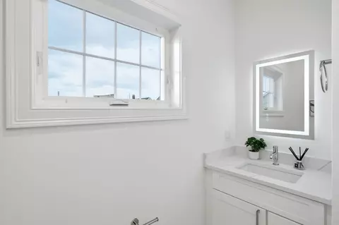 Bath - 66 Tileston St #8, Everett, MA 02149 photo 2 of 3