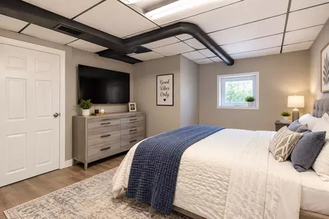 Bedroom - 99 Clover St, Worcester, MA 01603 photo 1 of 6