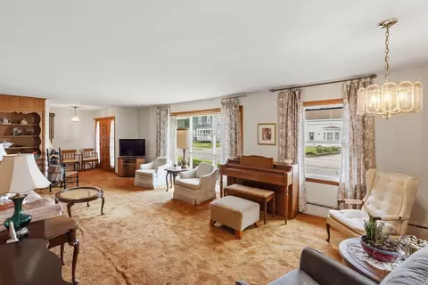 Living - 5 Slater, Webster, MA 01570 photo 1 of 2