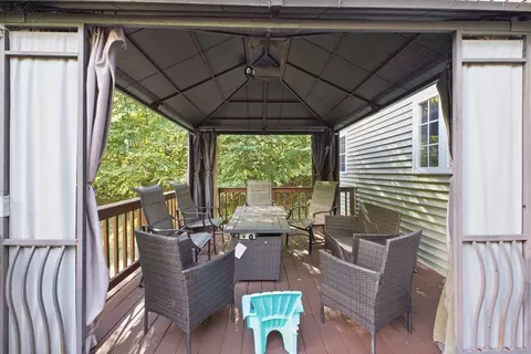 Exterior - 138 Walnut, Douglas, MA 01516 photo 4 of 9
