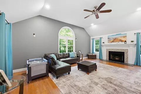 Living - 138 Walnut, Douglas, MA 01516 photo 2 of 2