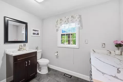 Bath - 138 Walnut, Douglas, MA 01516 photo 1 of 3