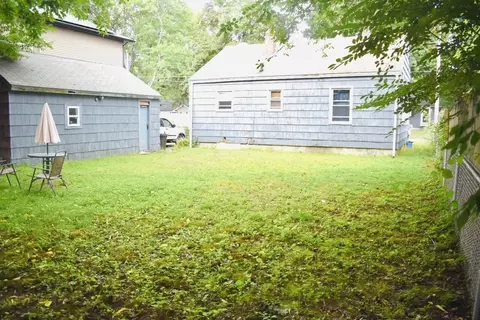 Exterior - 54 Georgetown St, Springfield, MA 01104 photo 6 of 9