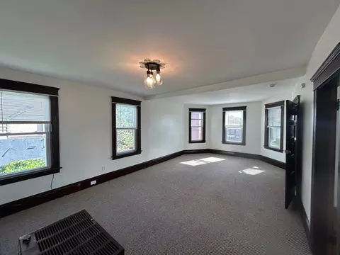 Living - 31 Chrome St, Worcester, MA 01604 photo 2 of 5