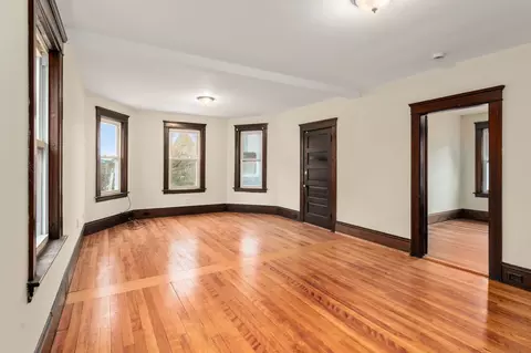 Living - 31 Chrome St, Worcester, MA 01604 photo 1 of 5