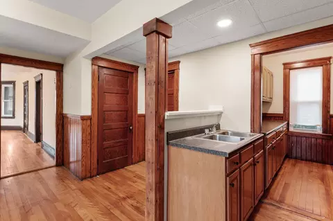 Entry Way - 31 Chrome St, Worcester, MA 01604 photo 2 of 7