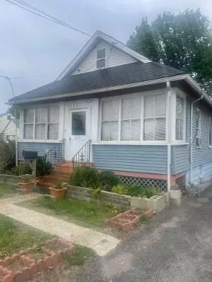 255 Neponset Valley Pkwy, Hyde Park, MA 02136