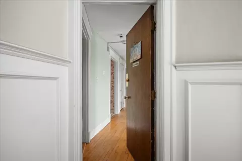Entry Way - 6 Chatham Pl #8, Worcester, MA 01609 photo 2 of 5