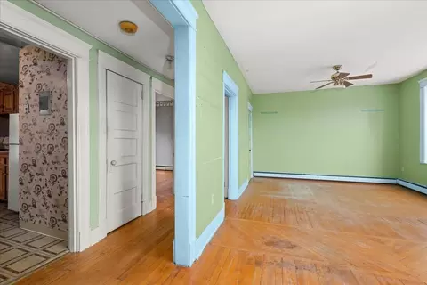 Entry Way - 6 Chatham Pl #8, Worcester, MA 01609 photo 1 of 5