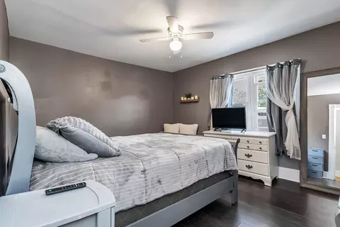 Bedroom - 100 Clover St, Worcester, MA 01603 photo 1 of 7