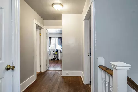 Entry Way - 100 Clover St, Worcester, MA 01603 photo 4 of 4