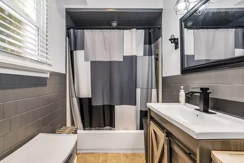 Bath - 100 Clover St, Worcester, MA 01603 photo 1 of 2