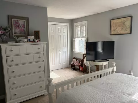Bedroom - 142 Shellback Way #V142, Mashpee, MA 02649 photo 3 of 4