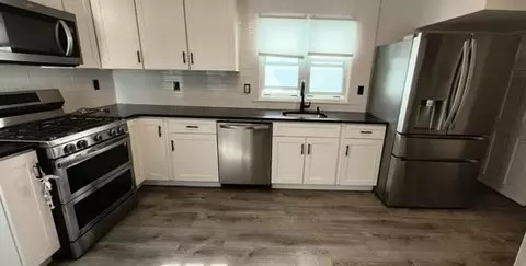 Kitchen - 20 Pleasant Vw, Everett, MA 02149 photo 1 of 3