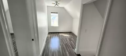 Entry Way - 20 Pleasant Vw, Everett, MA 02149 photo 3 of 3