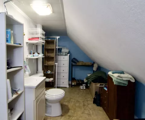 Bath - 35 Thayer Ave, Springfield, MA 01108 photo 2 of 2