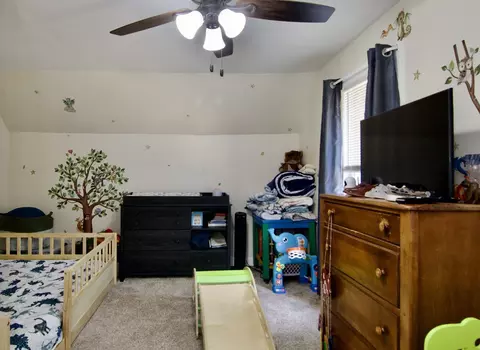 Bedroom - 35 Thayer Ave, Springfield, MA 01108 photo 6 of 7