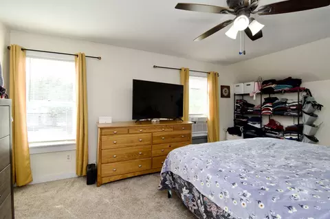 Bedroom - 35 Thayer Ave, Springfield, MA 01108 photo 2 of 7