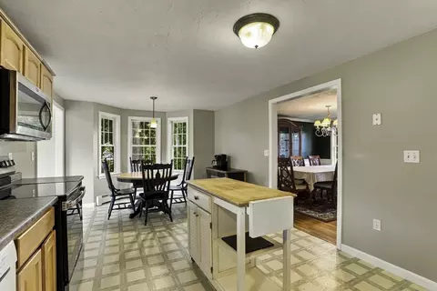 Kitchen - 21 Lyons Rd, Dudley, MA 01571 photo 5 of 6