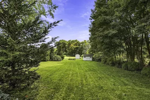 Exterior - 21 Lyons Rd, Dudley, MA 01571 photo 9 of 12