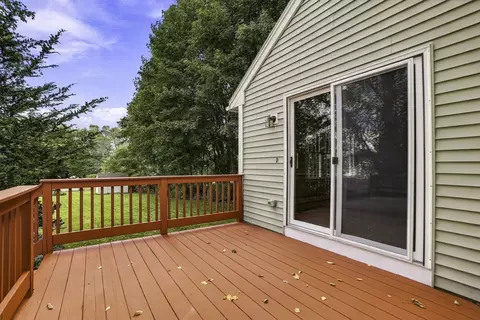 Exterior - 21 Lyons Rd, Dudley, MA 01571 photo 5 of 12
