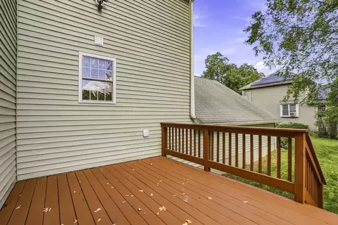 Exterior - 21 Lyons Rd, Dudley, MA 01571 photo 6 of 12
