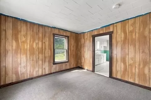 Living - 7 Slater, Webster, MA 01570 photo 1 of 1
