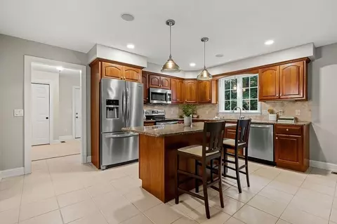 Kitchen - 91 Hartness Rd, Sutton, MA 01590 photo 1 of 3