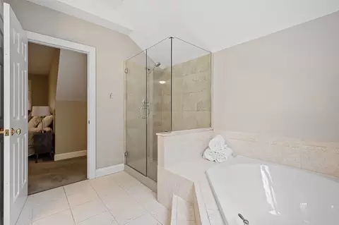 Bath - 91 Hartness Rd, Sutton, MA 01590 photo 4 of 5