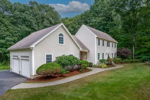 Exterior - 91 Hartness Rd, Sutton, MA 01590 photo 2 of 10