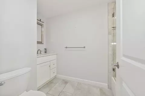 Bath - 214-216 Eagle St #5A, Boston, MA 02128 photo 1 of 1
