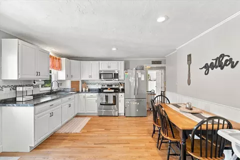 Kitchen - 15 Summer St, Wareham, MA 02571 photo 1 of 1