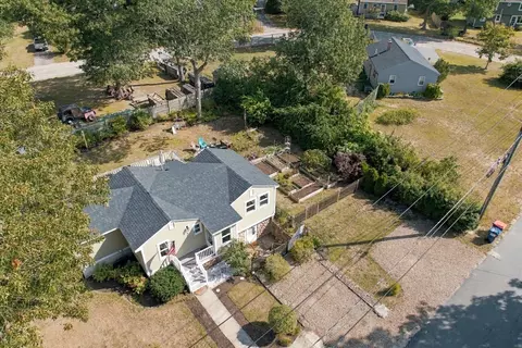 View/Area - 15 Summer St, Wareham, MA 02571 photo 1 of 8