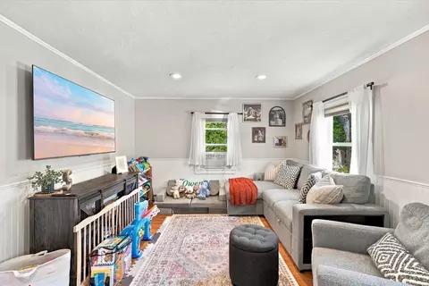 Living - 15 Summer St, Wareham, MA 02571 photo 1 of 1