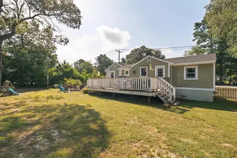 Exterior - 15 Summer St, Wareham, MA 02571 photo 8 of 14