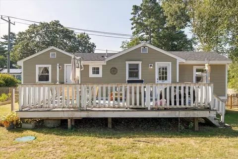 Exterior - 15 Summer St, Wareham, MA 02571 photo 9 of 14