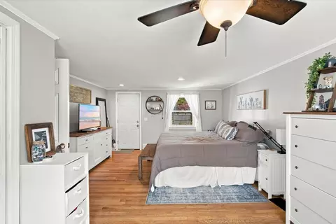 Bedroom - 15 Summer St, Wareham, MA 02571 photo 2 of 4