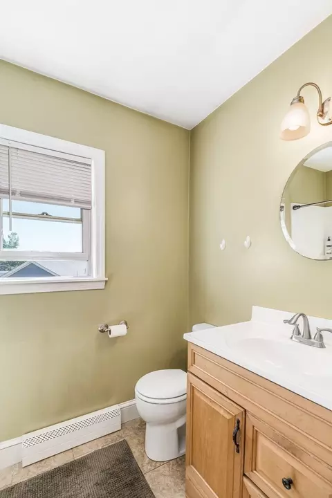Bath - 2 Hunter Rd, Gloucester, MA 01930 photo 1 of 1