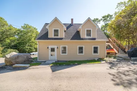 Exterior - 2 Hunter Rd, Gloucester, MA 01930 photo 1 of 9