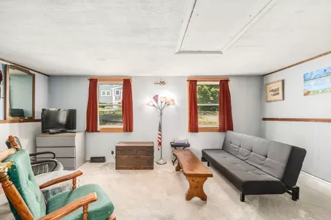Living - 2 Hunter Rd, Gloucester, MA 01930 photo 1 of 3