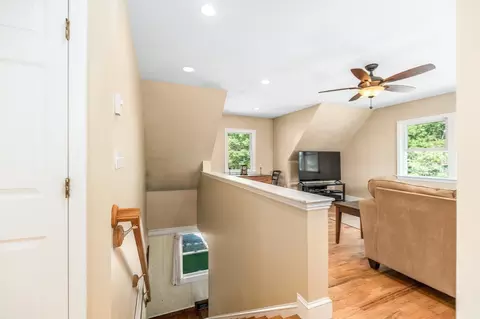 Entry Way - 2 Hunter Rd, Gloucester, MA 01930 photo 1 of 1