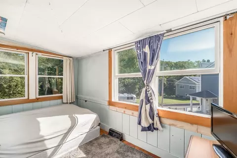 Bedroom - 2 Hunter Rd, Gloucester, MA 01930 photo 1 of 3
